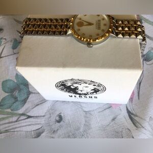 VERSUS VERSACE Coral Gables Pre-owned Watch Ladies